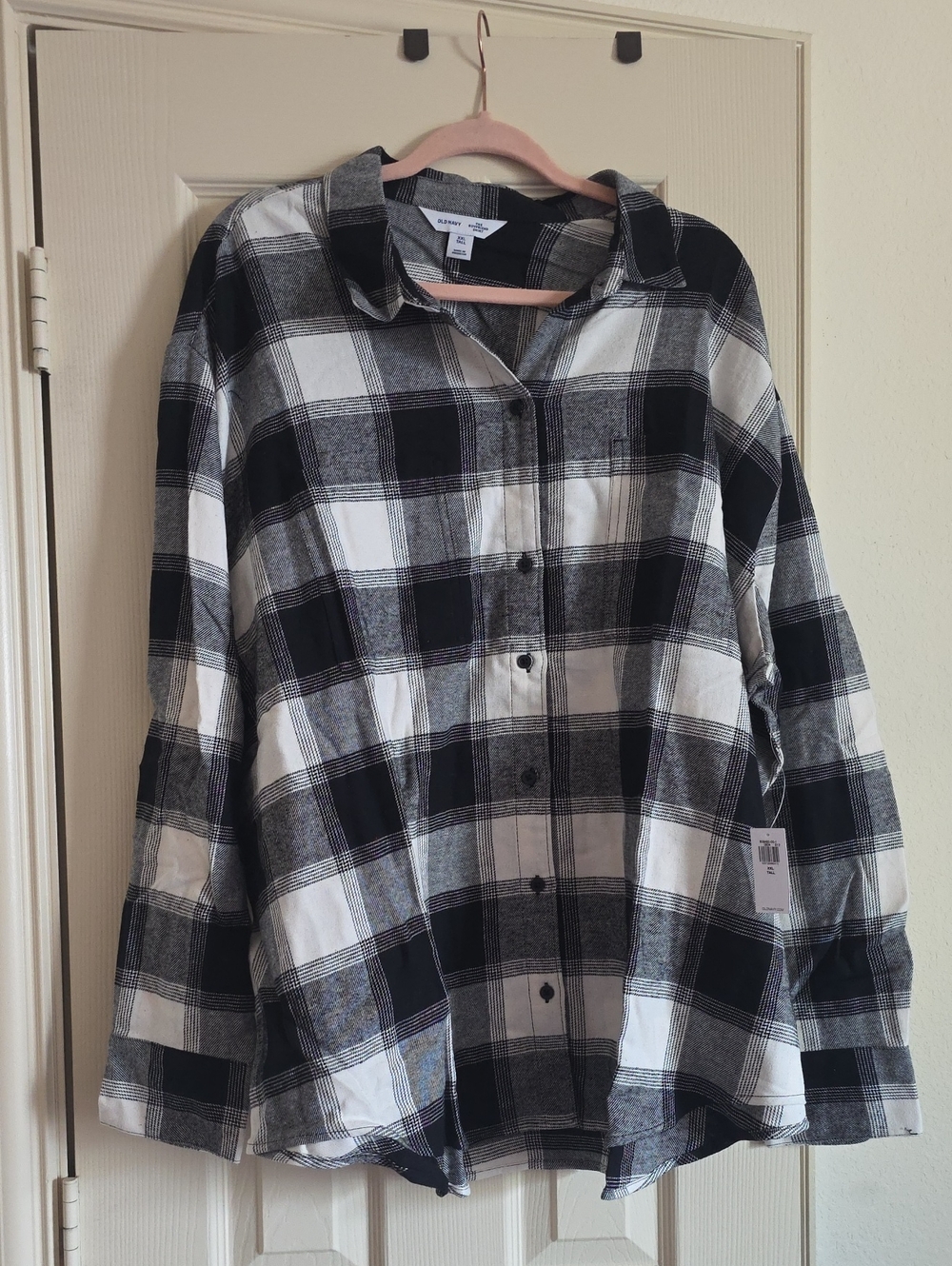Old Navy Classic Black & White Plaid